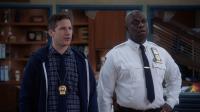 Brooklyn Nine-Nine <span style=color:#777>(2013)</span> S07E09 (1080p AMZN WEB-DL x265 HEVC 10bit DDP 5.1 Vyndros)