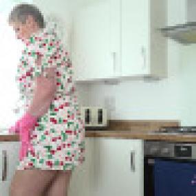 AuntJudys 20-10-15 Housewife Candy Masturbates For You In The Kitchen XXX 1080p MP4-WRB[XvX]