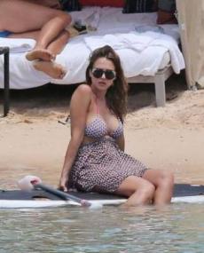 Jessica Alba on the beach in Hawaii July 18<span style=color:#777> 2017</span>